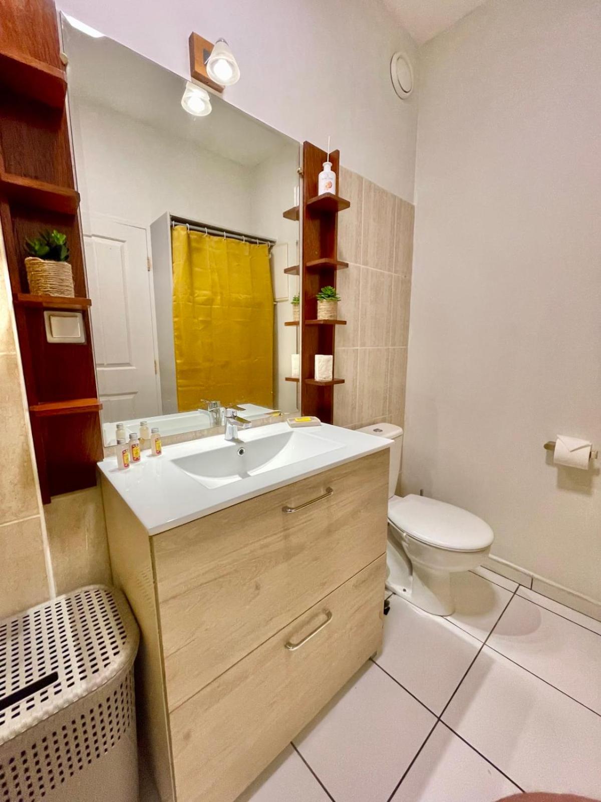 Studio Sunny - Pool - Wifi - Ac Papeete Papeete  Exterior photo